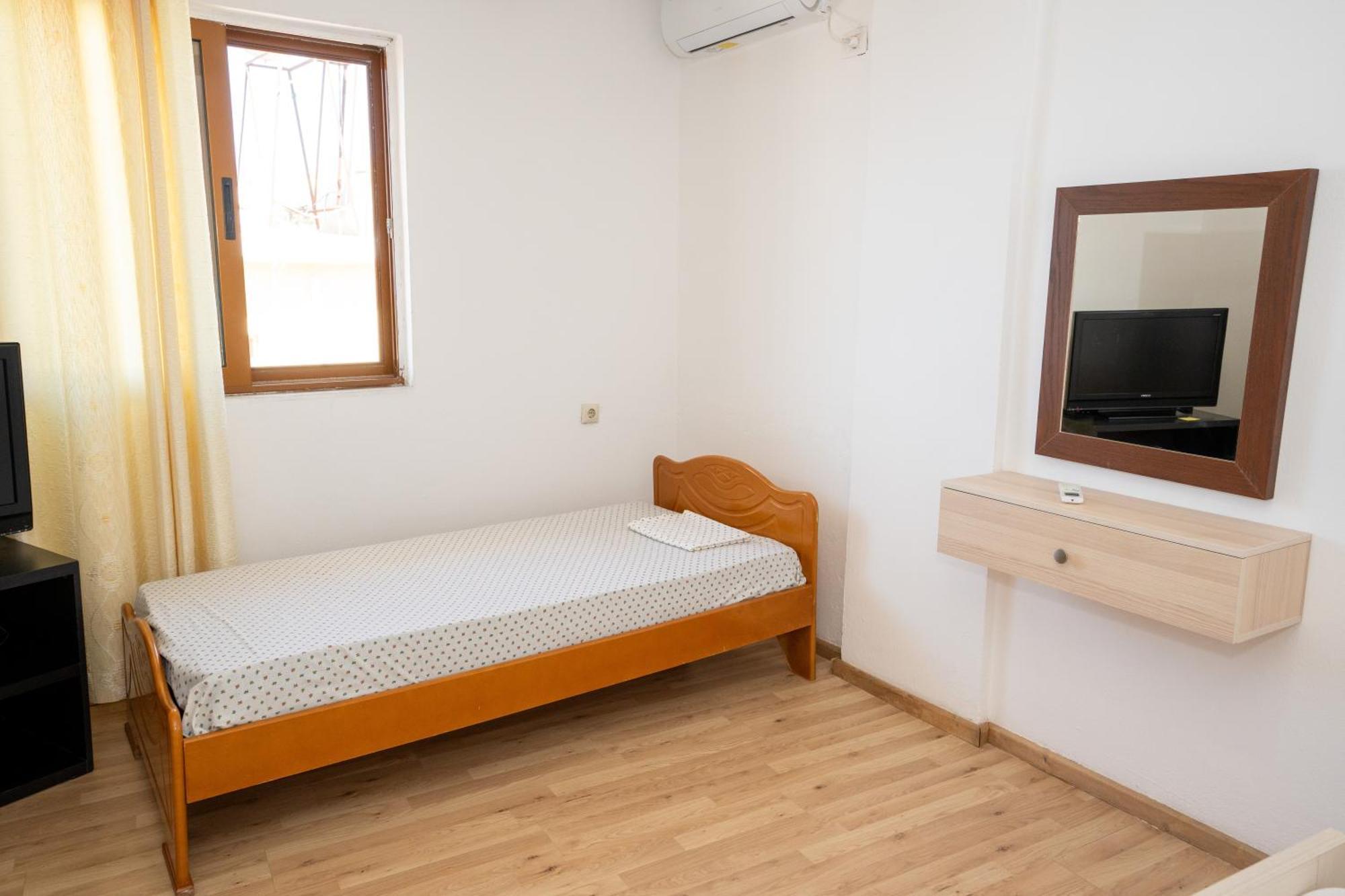 Laa Melossa Sarandë エクステリア 写真